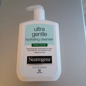 Neutrogena Ultra Gentle Hydrating Cleanser Creamy Formula• 12oz• Discontinued